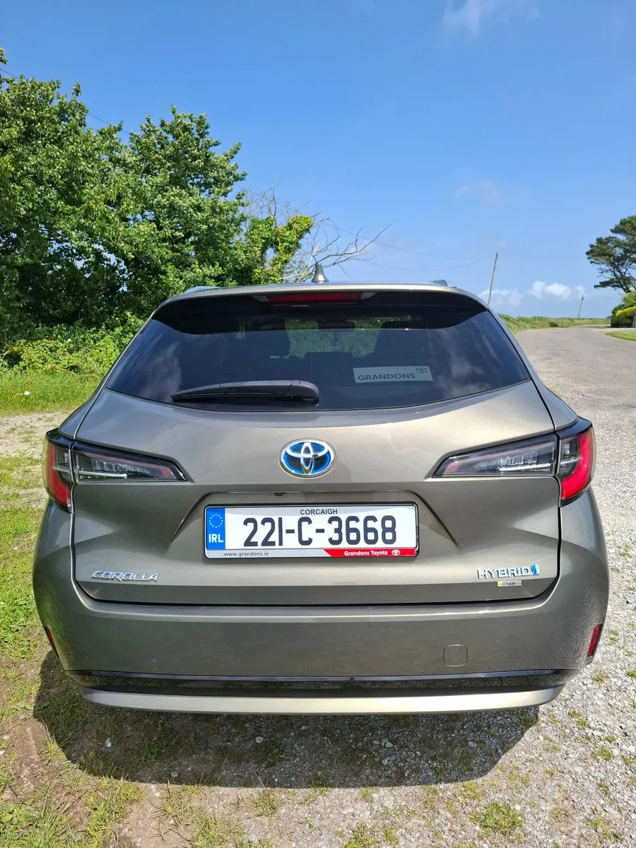 Toyota Corolla SOL TS 4 HYBRID 1.8 - Image 2