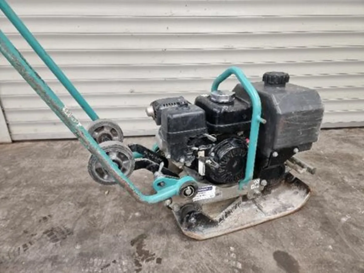 Ammann 16" Vibrating Plate Honda Engine