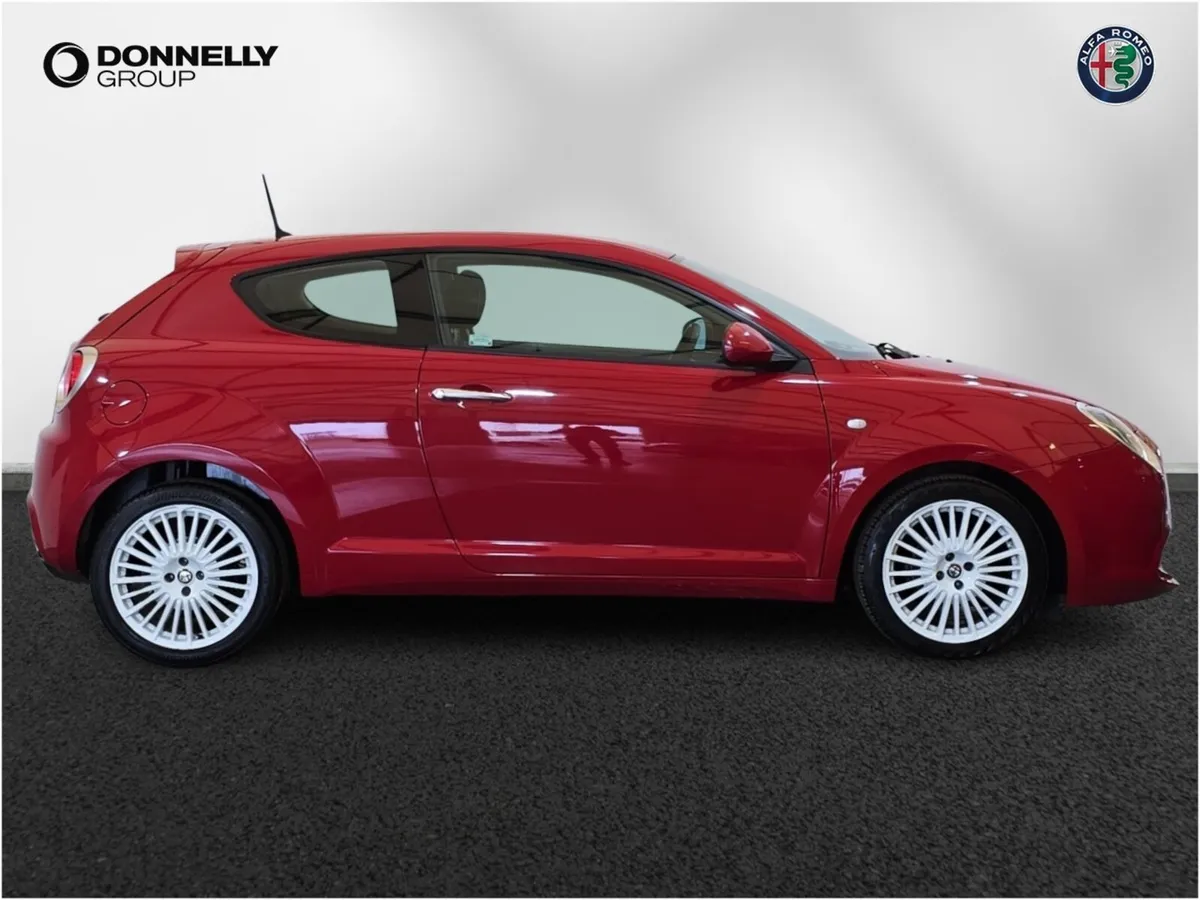Alfa Romeo Mito Hatchback Junior - Image 3