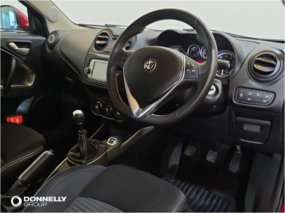 Alfa Romeo Mito Hatchback Junior - Image 4