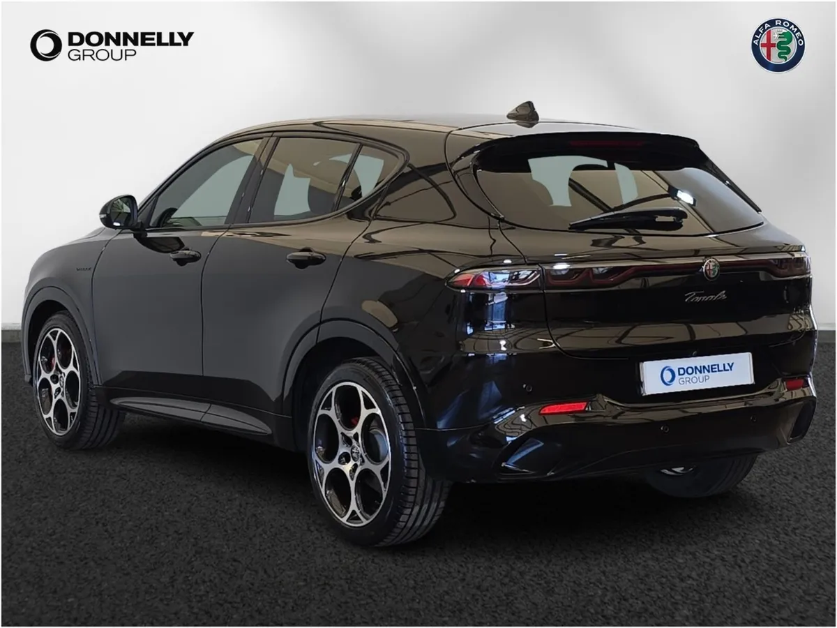 Alfa Romeo Tonale Hatchback Veloce - Image 2