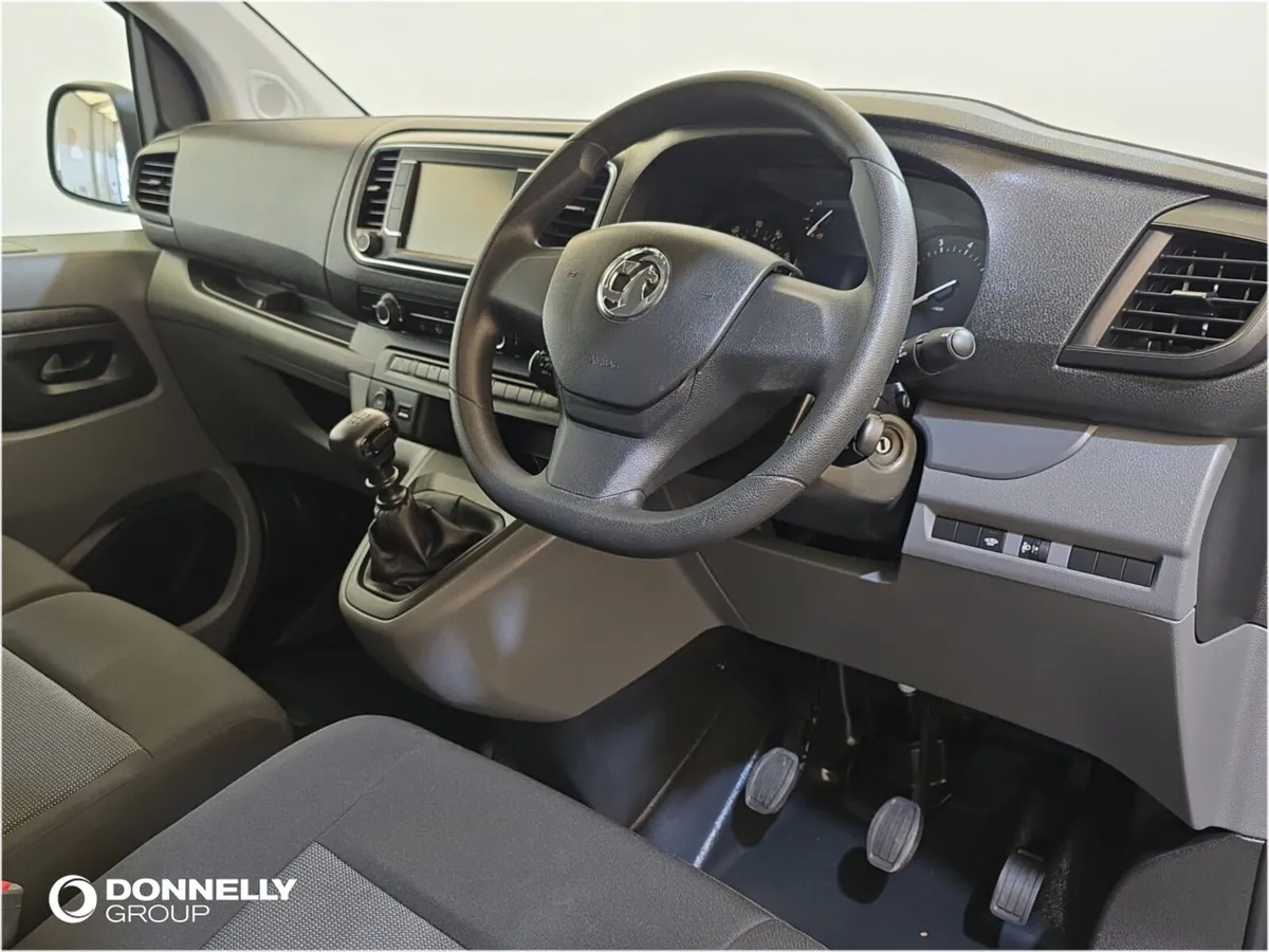 Vauxhall Vivaro L1 Diesel Sportive - Image 4