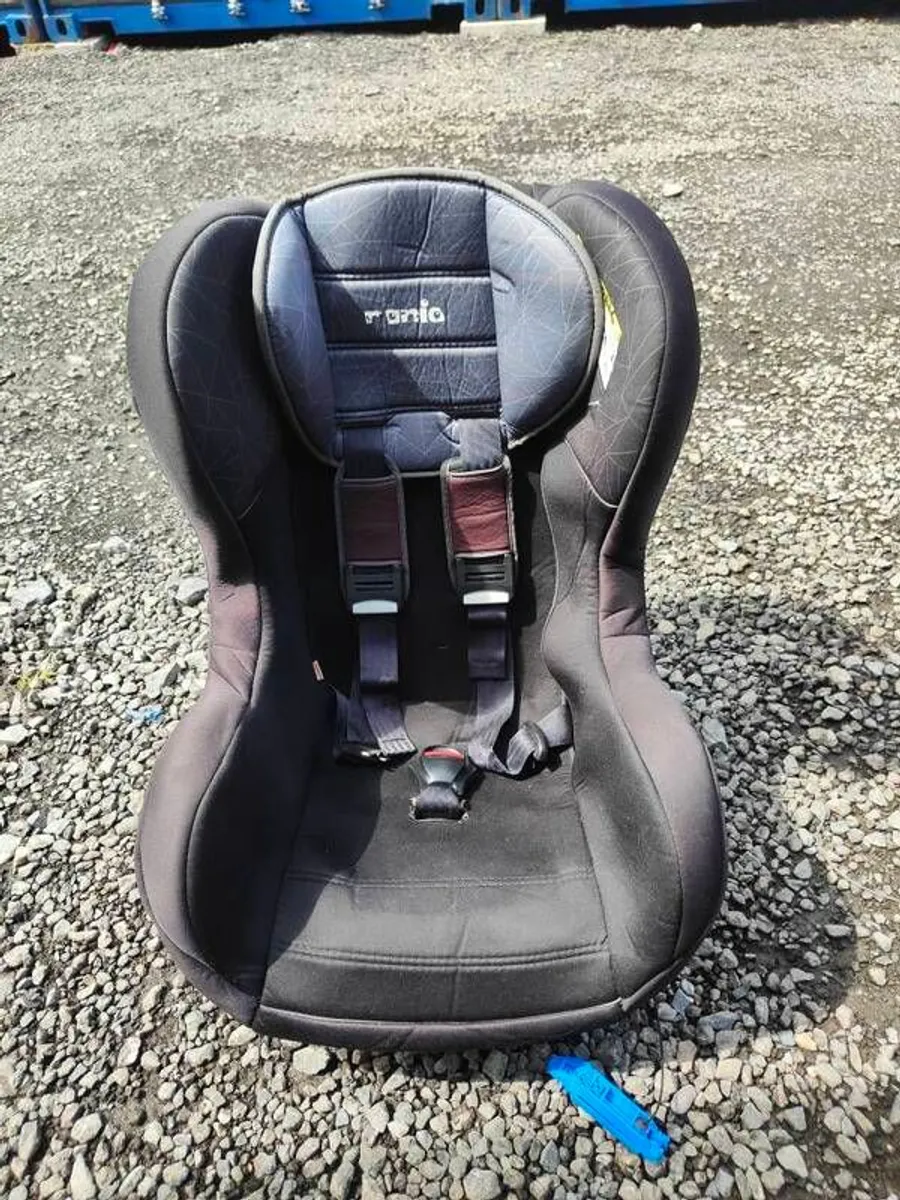 Two car seats for sale - Image 2