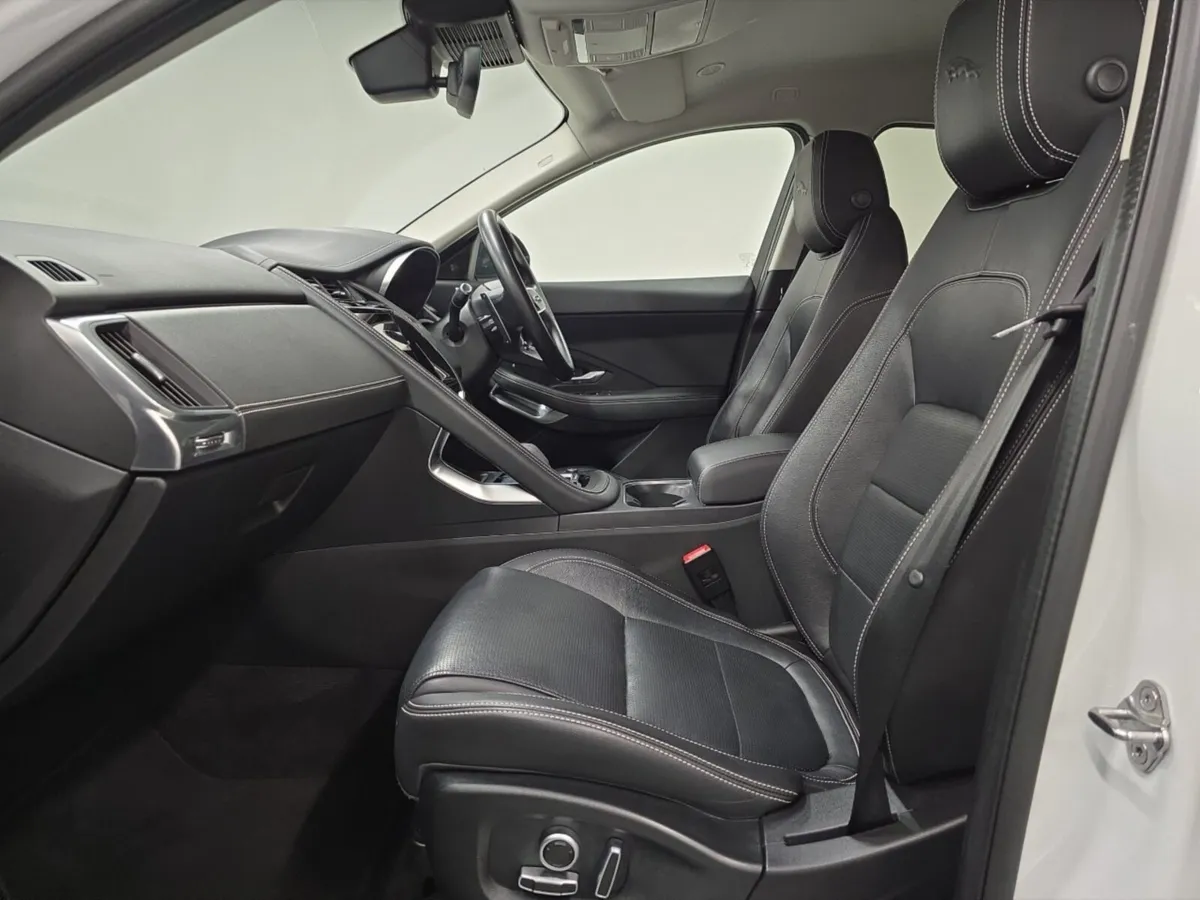 Jaguar E-pace Diesel Estate R-Dynamic SE - Image 3