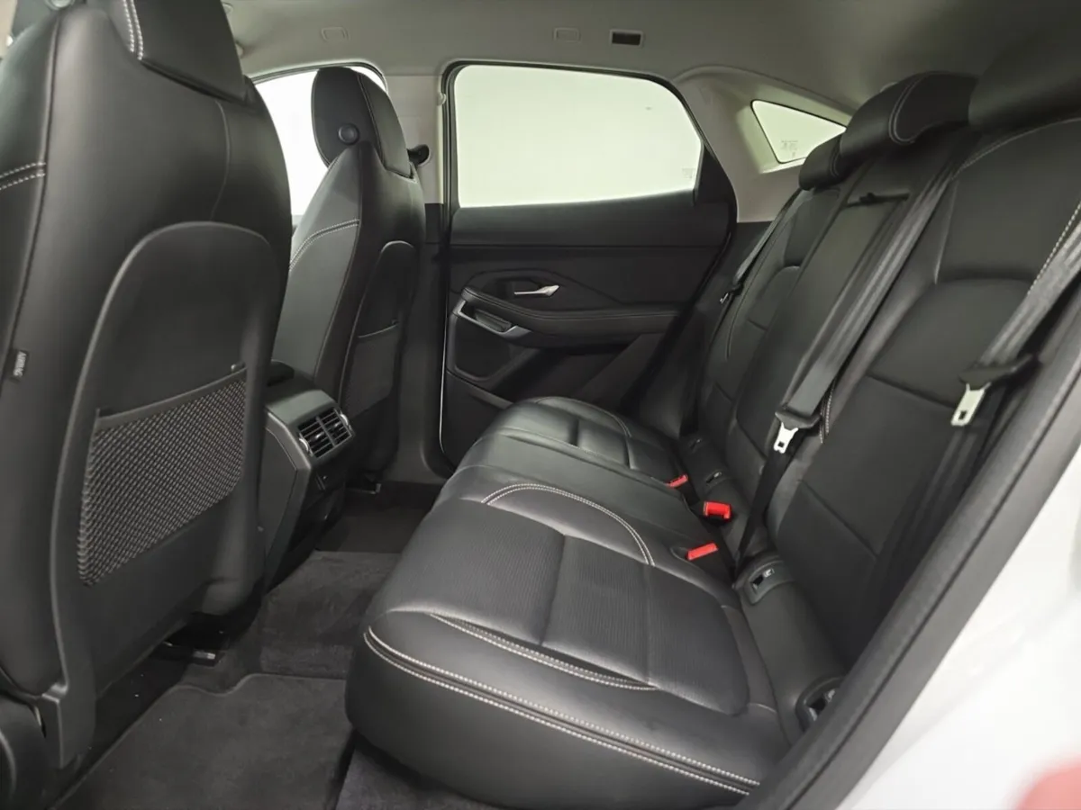 Jaguar E-pace Diesel Estate R-Dynamic SE - Image 4