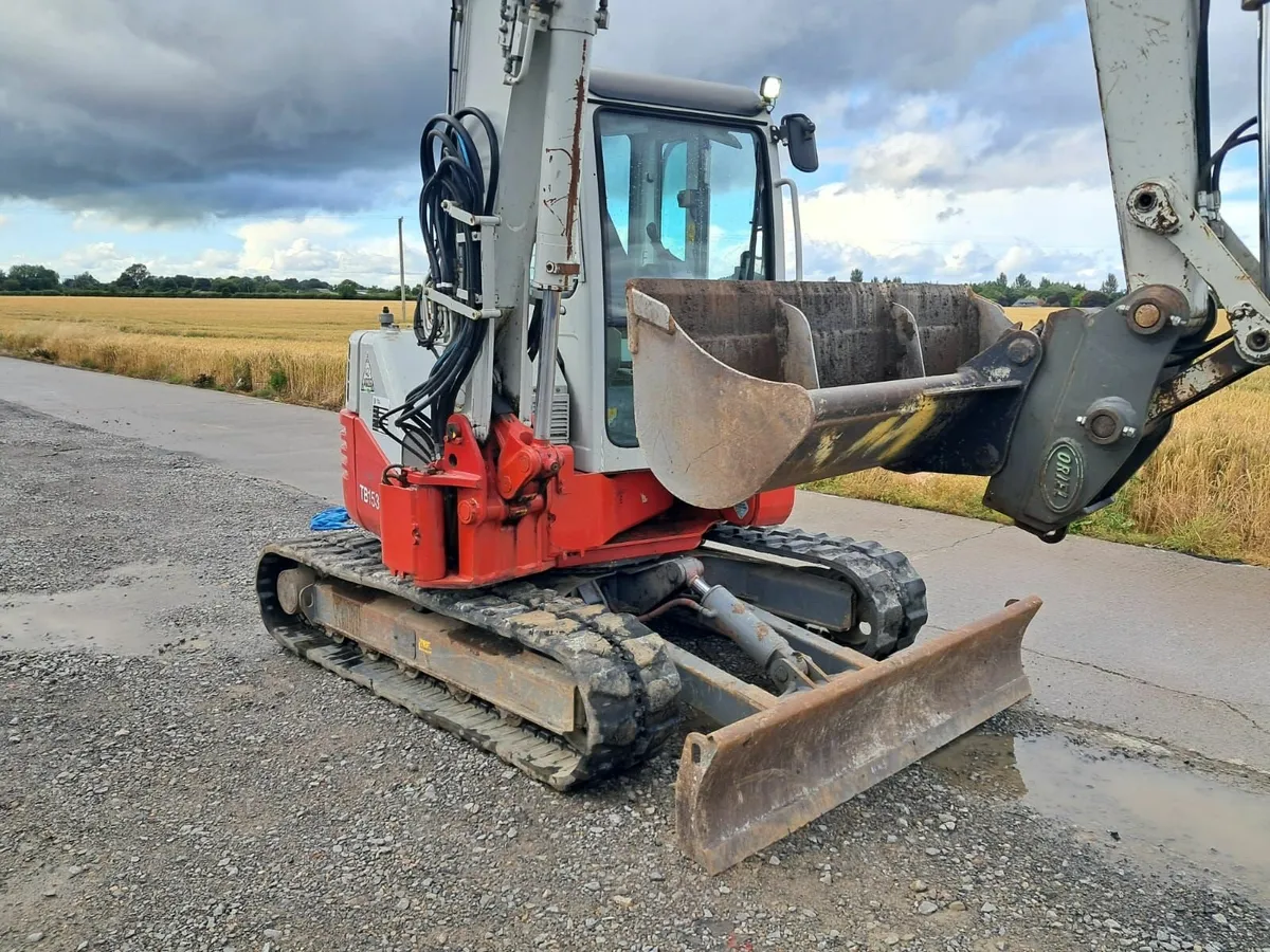 2017 Takeuchi 153 FR Excavator Digger - Image 4