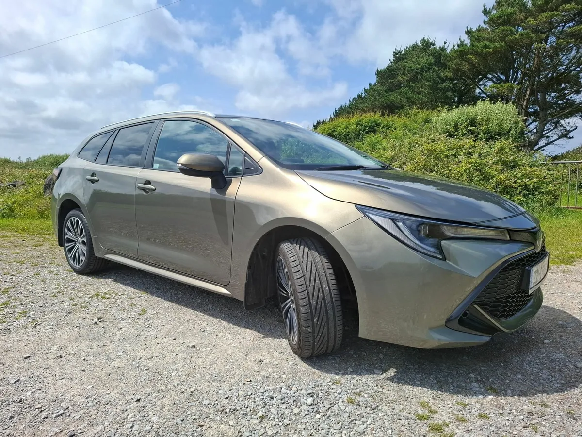 Toyota Corolla SOL TS 4 HYBRID 1.8 - Image 3