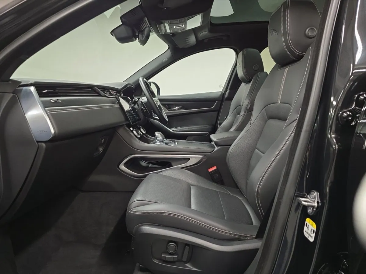Jaguar F-pace F-Pace Estate Special Editions R-Dyn - Image 3
