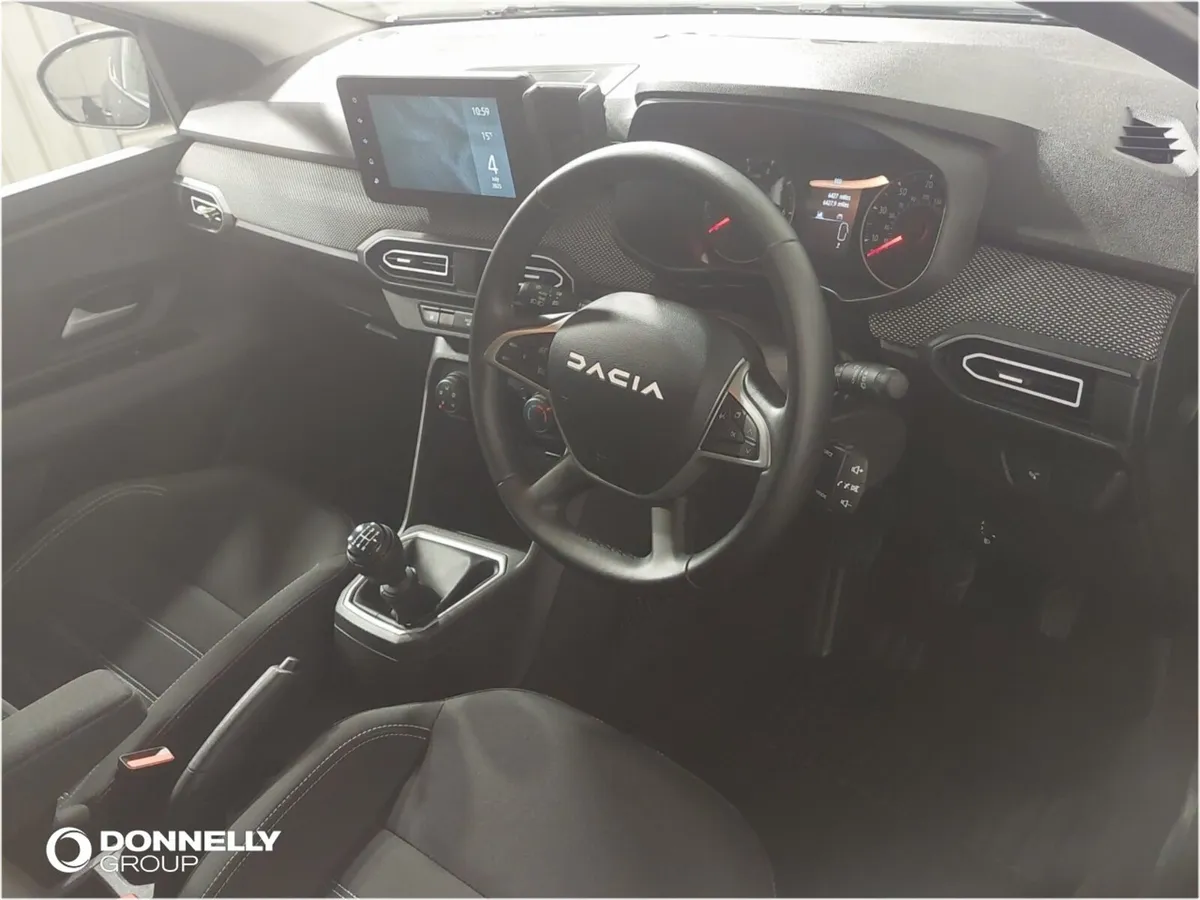 Dacia Sandero Hatchback Expression - Image 4