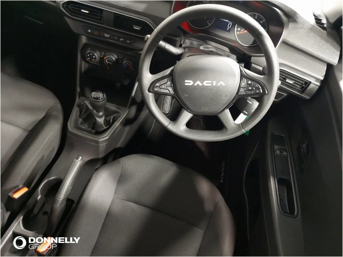 Dacia Sandero Hatchback Essential - Image 4