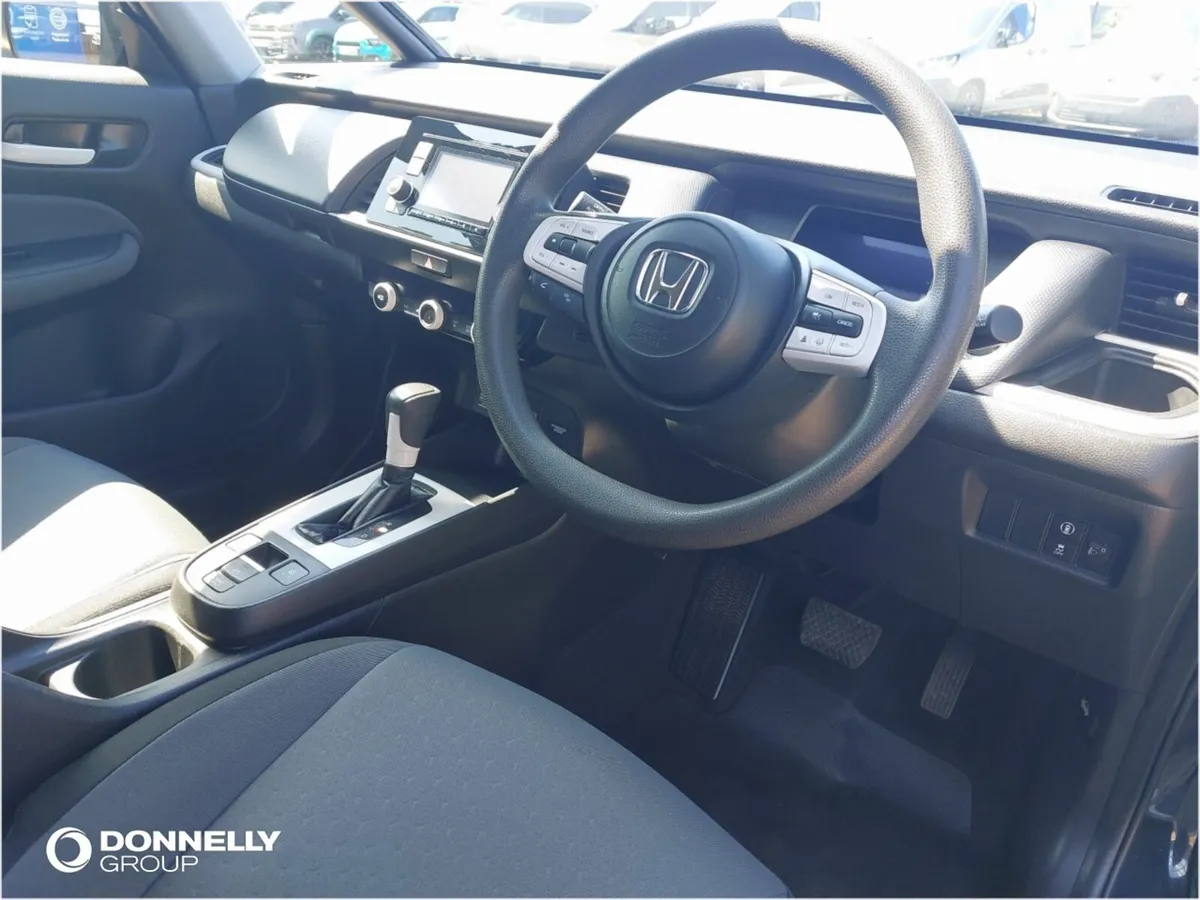 Honda Jazz Hatchback SE - Image 4