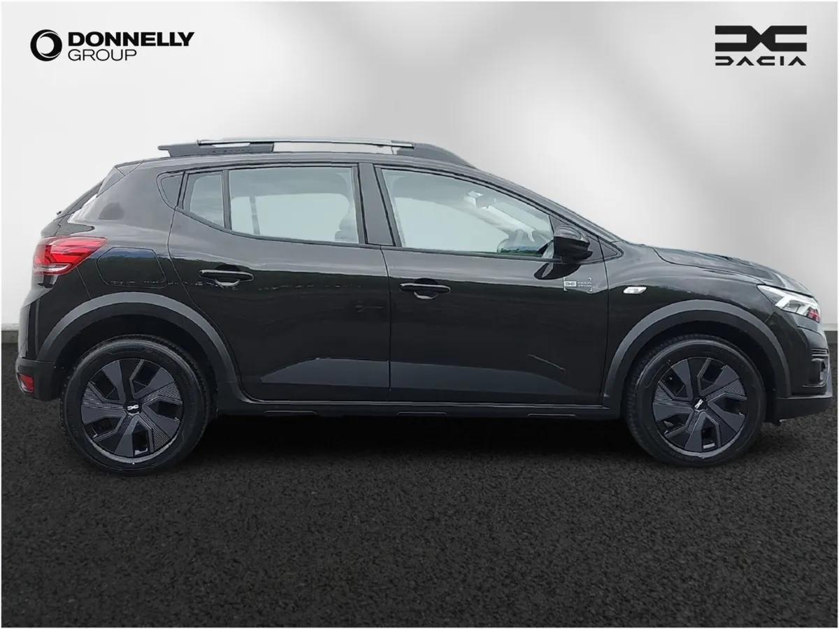 Dacia Sandero Stepway Hatchback Expression - Image 3