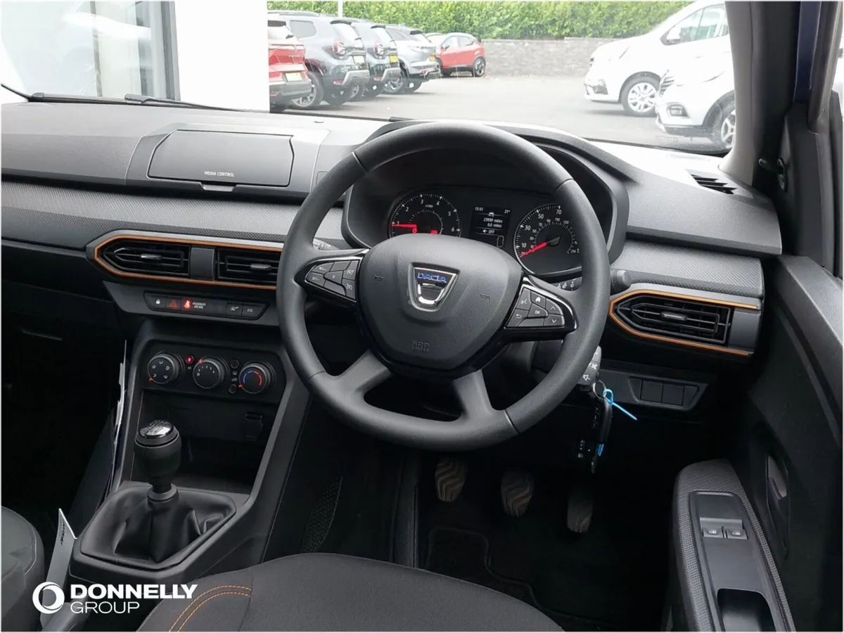 Dacia Sandero Stepway Hatchback Essential - Image 4