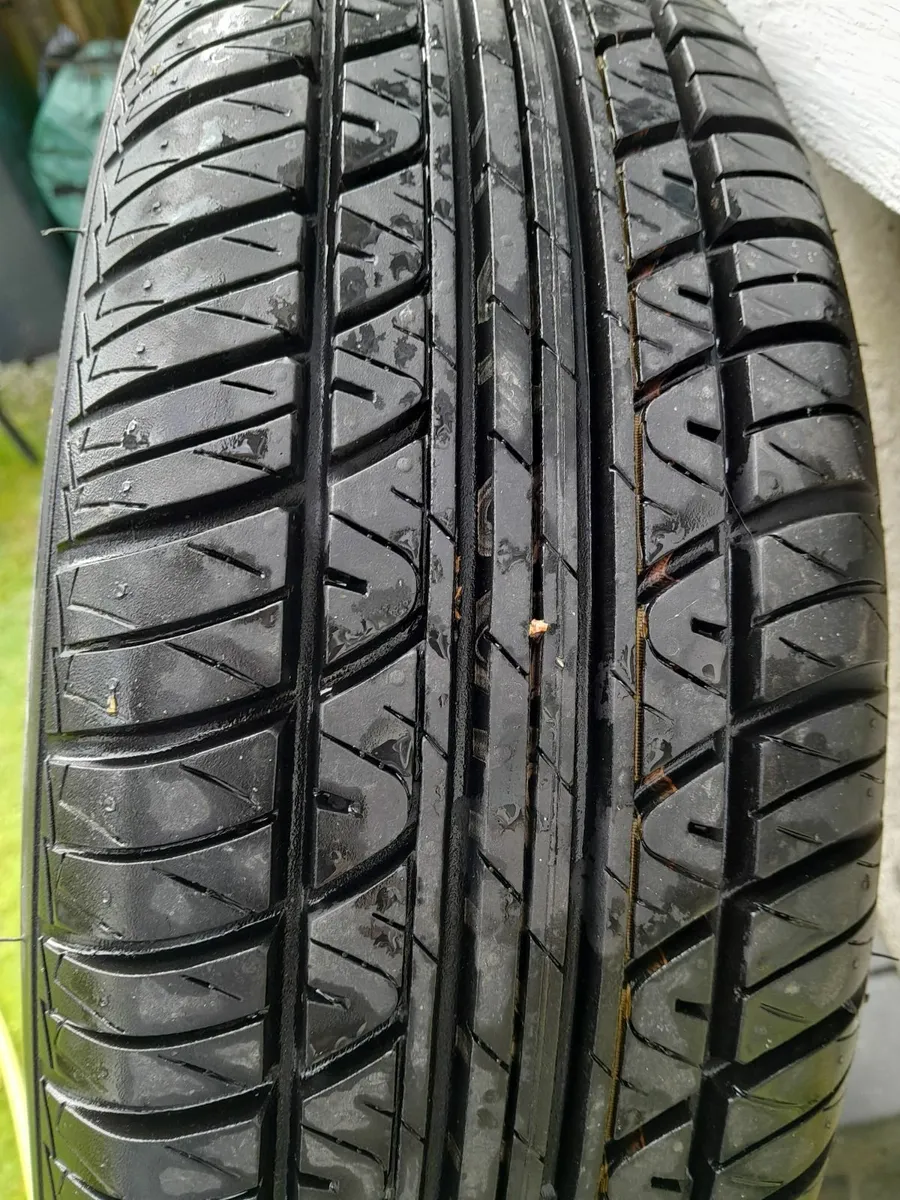 14" Car tire and Rim - Image 3