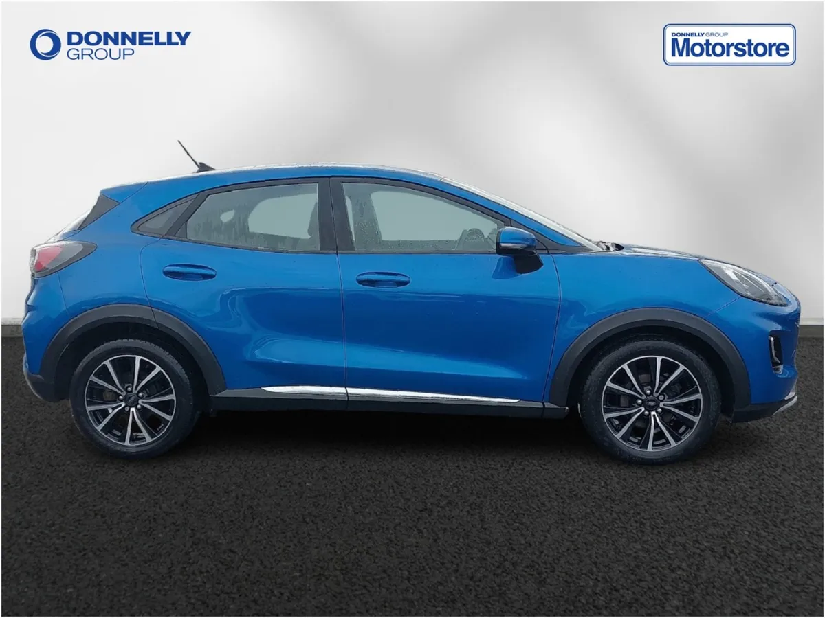 Ford Puma Hatchback Titanium - Image 3