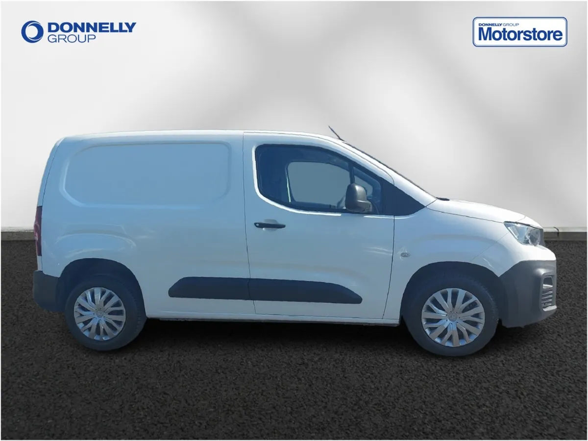 Peugeot Partner Standard Diesel Professional - Image 2