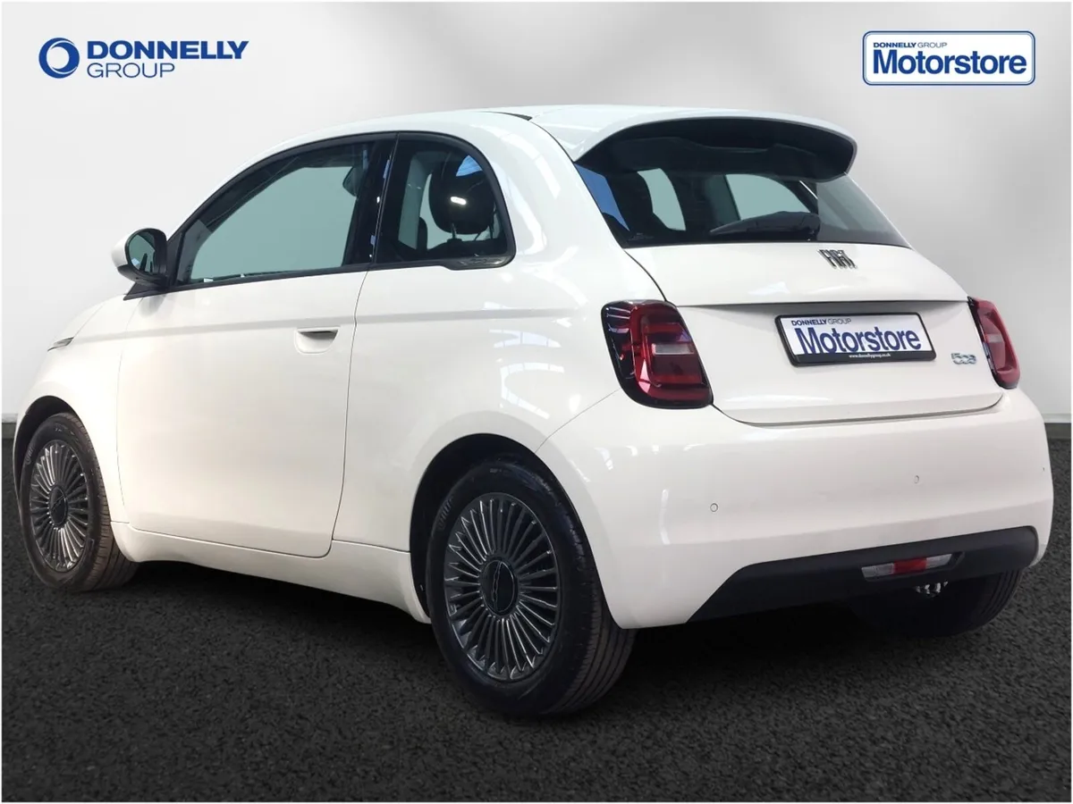 Fiat 500 Electric Hatchback Icon - Image 2