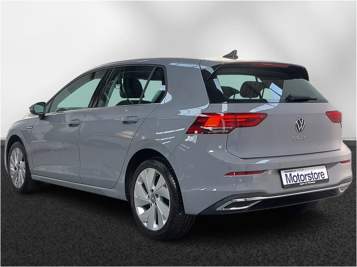 Volkswagen Golf Hatchback Style - Image 3