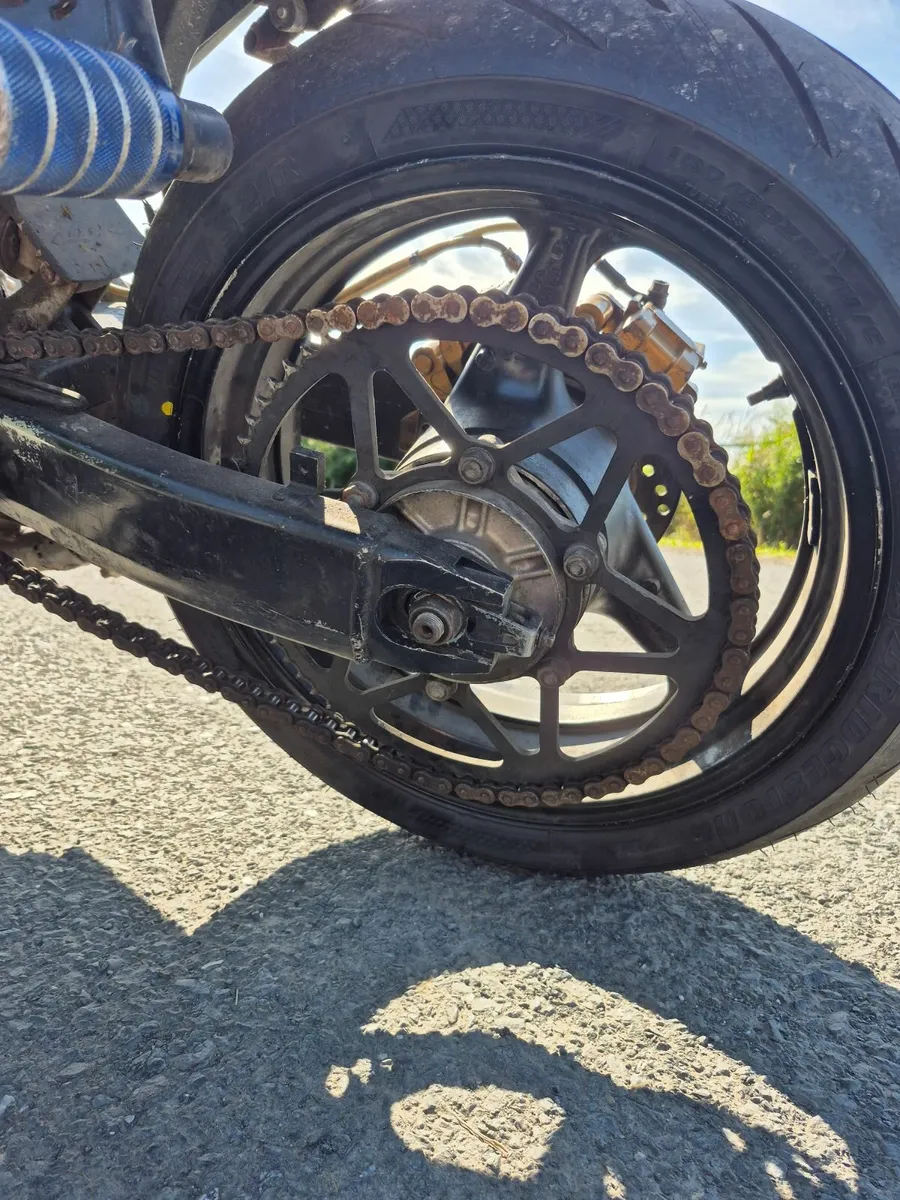 *Honda CBR F4i stunt bike* - Image 2