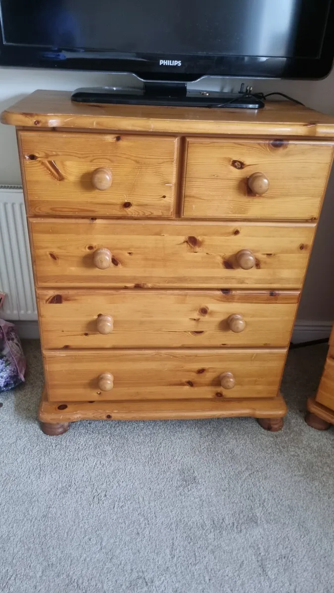 Complete Solid Pine  Bedroom Set - Image 4