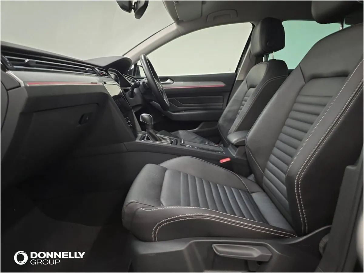 Volkswagen Passat Diesel Saloon SEL - Image 4