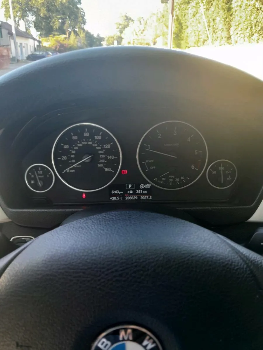 Car - Image 3