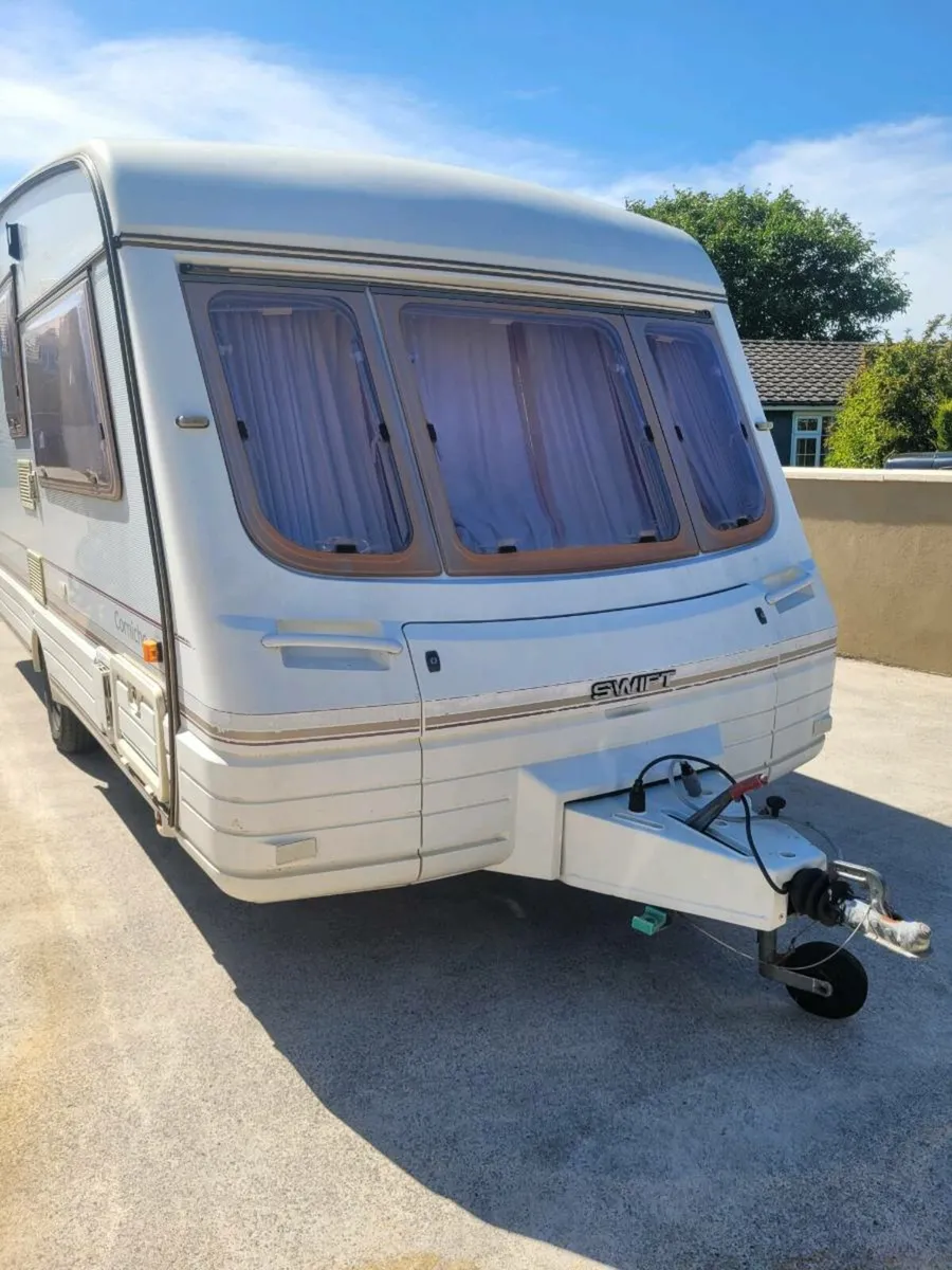 Swift corniche 2/3bert caravan - Image 1