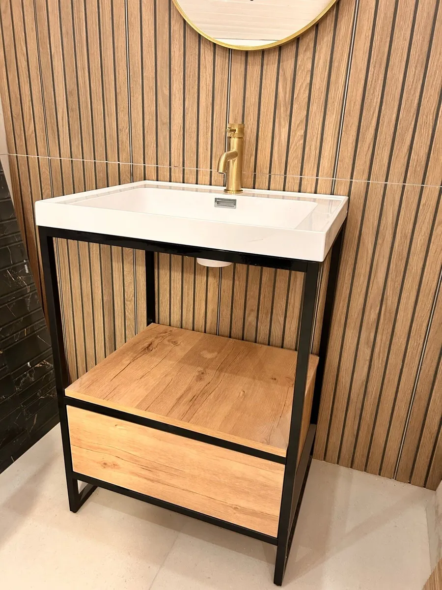 Scandinavian style unit with brass Tap - Image 1