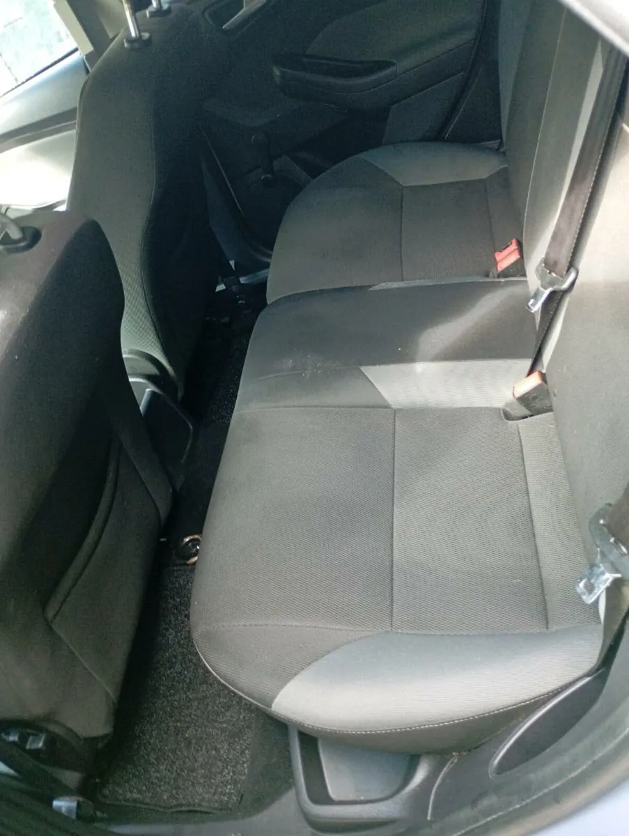 12 Ford focus 1.6 TDcI  NCT and taxed hatch back - Image 4