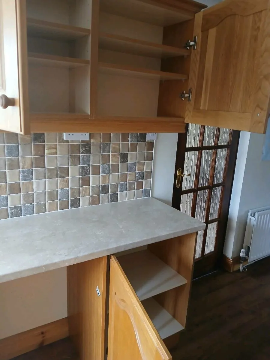 Kitchen cupboards - Image 4