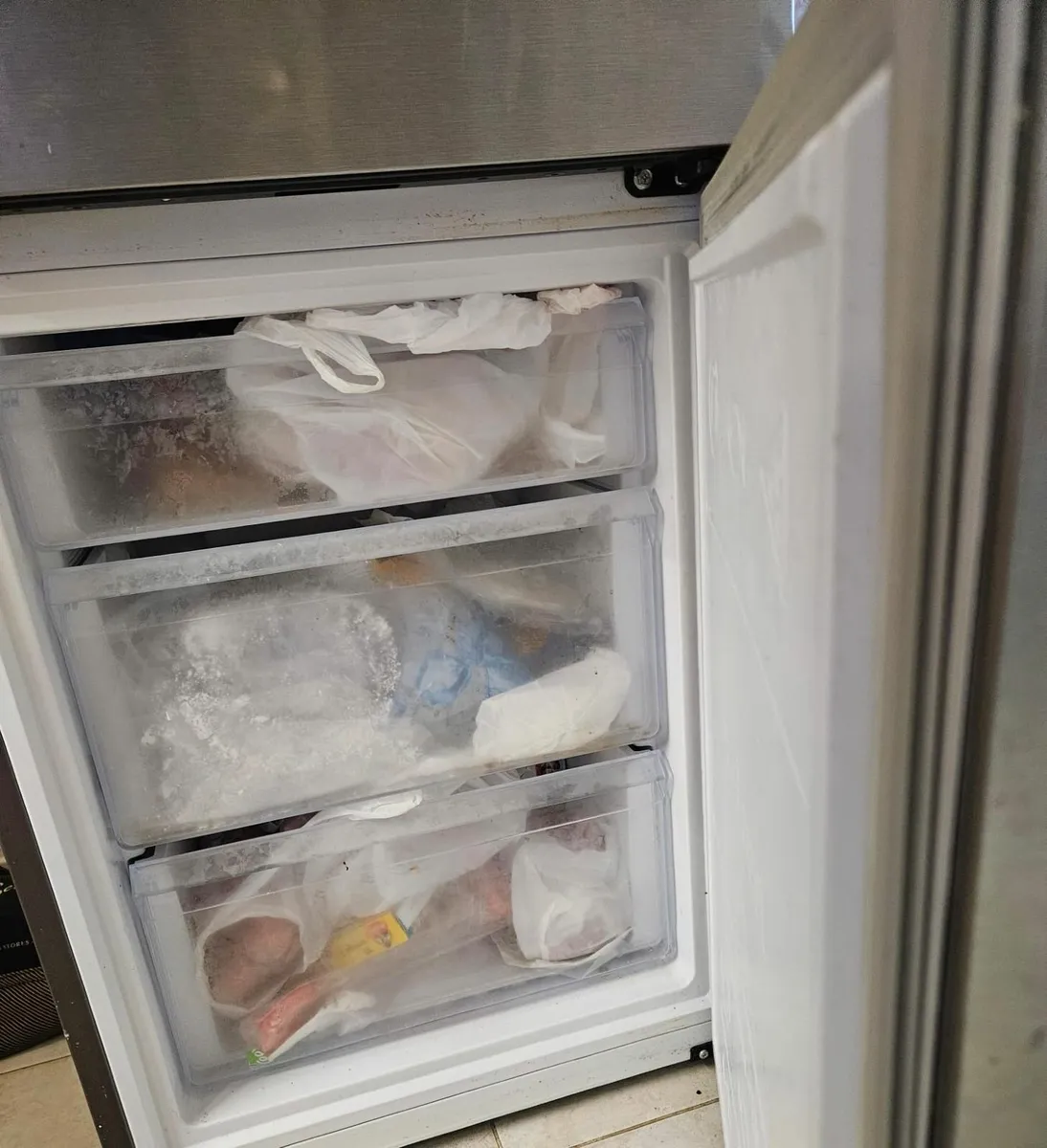 Refrigerator - Image 4