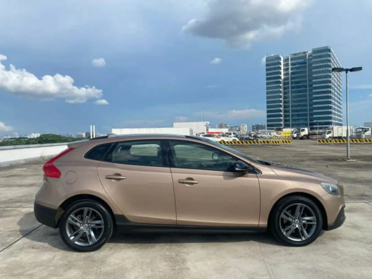Volvo V40 2014 - Image 3