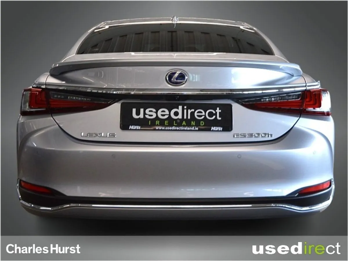 Lexus ES Es300h Dynamic Sunroof - Image 4