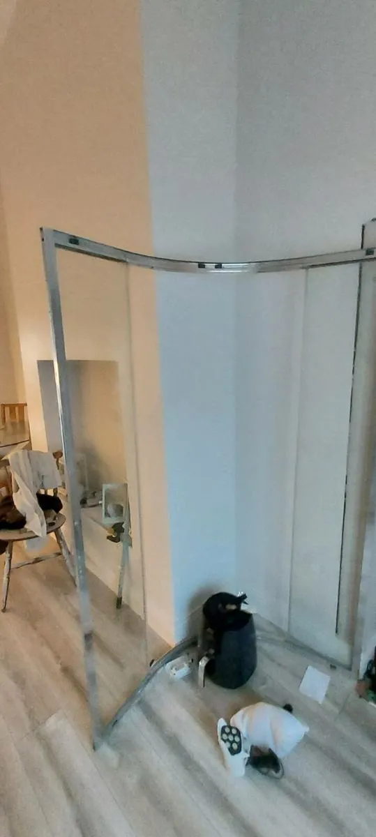 Shower - Image 1