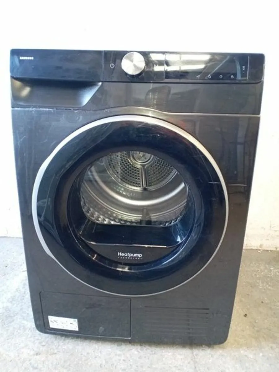 Condenser Dryer Heatpump EX-Display - Image 1
