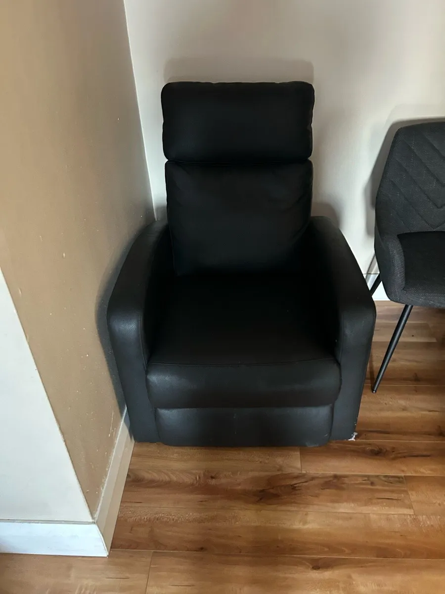 Armchair - Image 2
