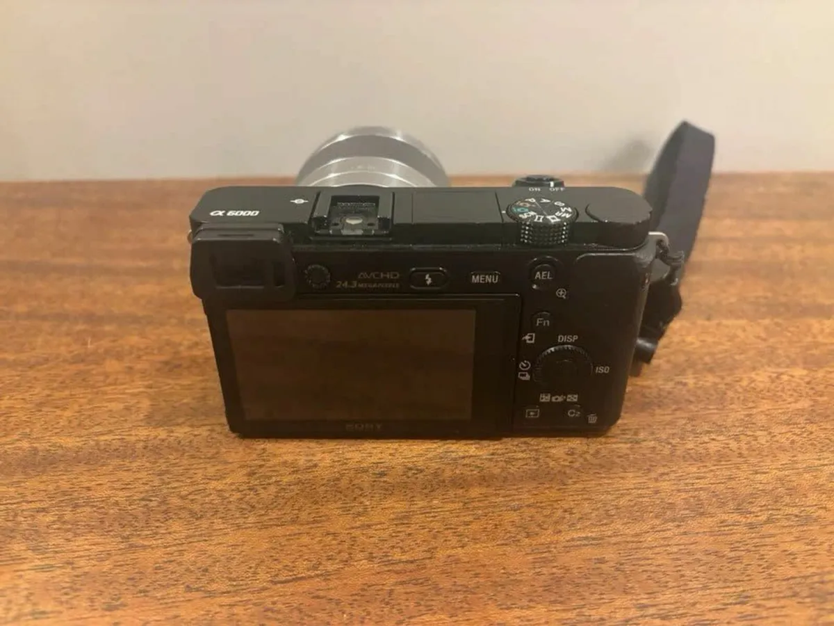 Sony Alpha ILCE-6000 24.3MP - Image 4