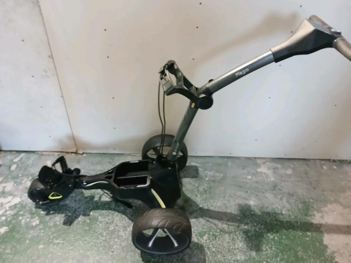 GPS Motocaddy- NEW GPS HANDLE FITTED - Image 1