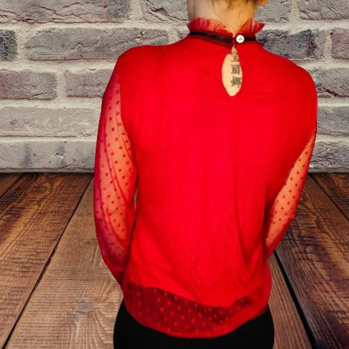Lace blouse with a bow at the neck - Image 4