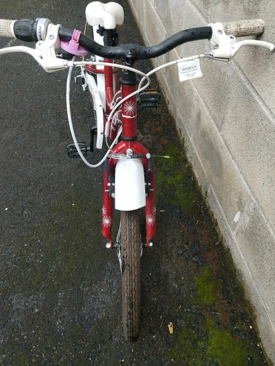 Girls 20inch bike - Image 3