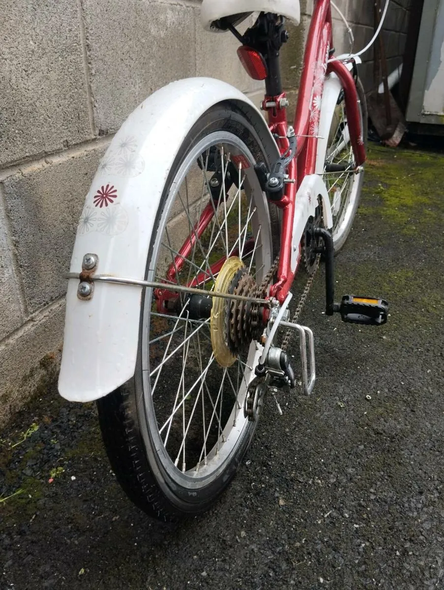 Girls 20inch bike - Image 4