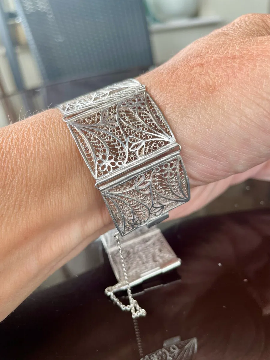 Vintage Silver Filigree Panel Bracelet - Image 3