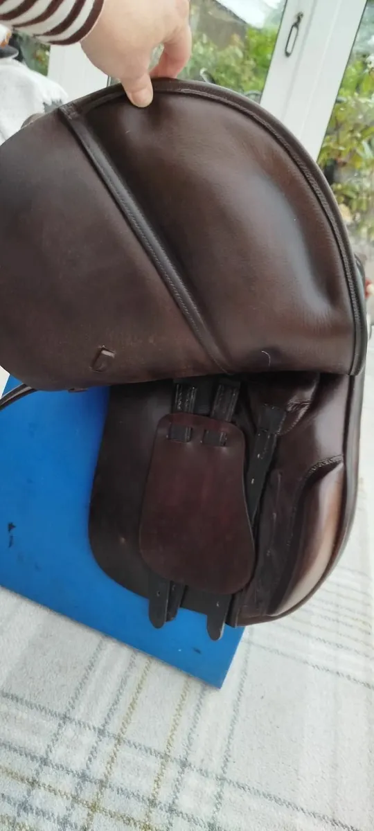 Albion Saddle 17.5 inch MW - Image 4
