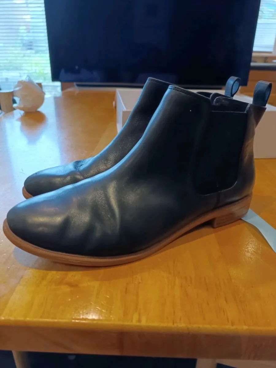 Clarks Chelsea boots - Image 2