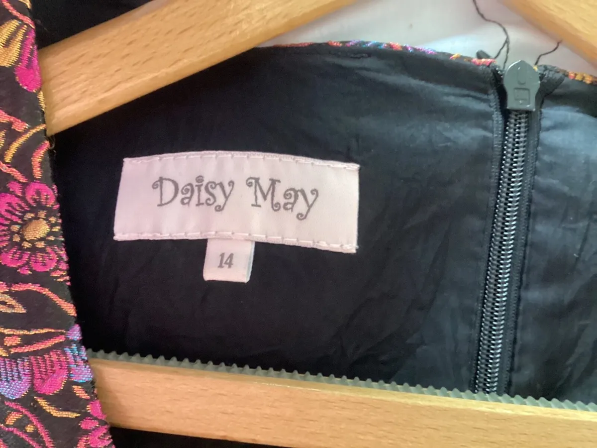 Dress Daisey May 14 - Image 4