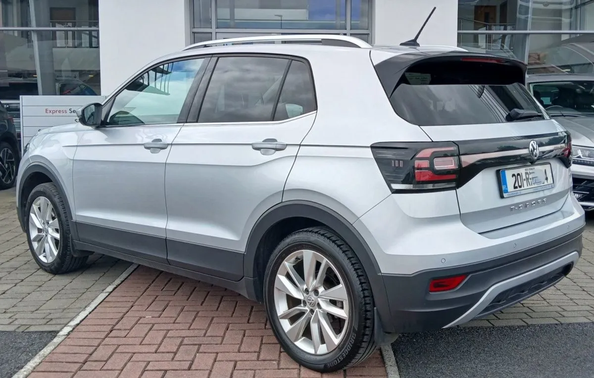 Volkswagen T-Cross Style 1.0 TSI 115HP  rear View - Image 4