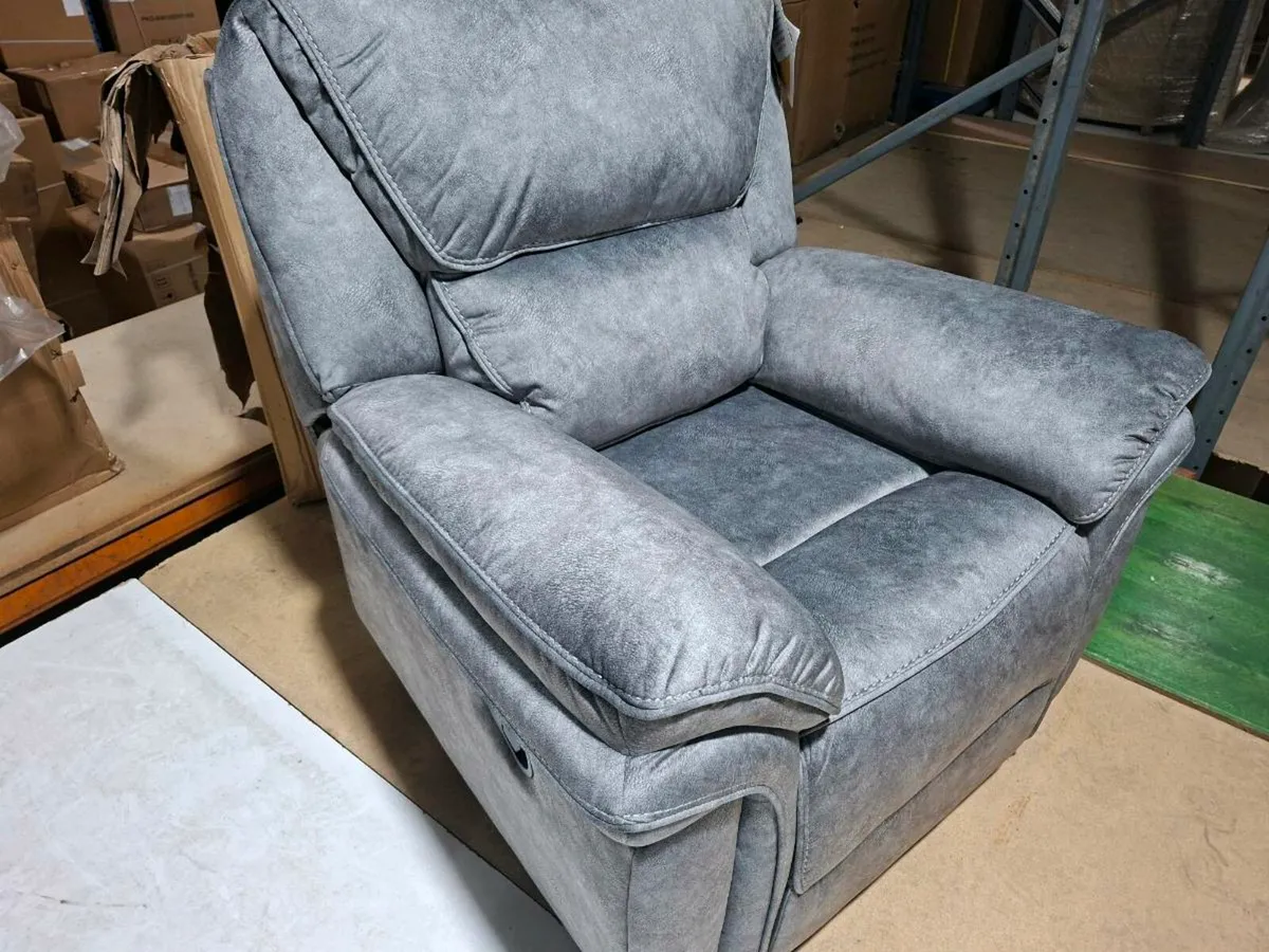New reclining chair - Image 1