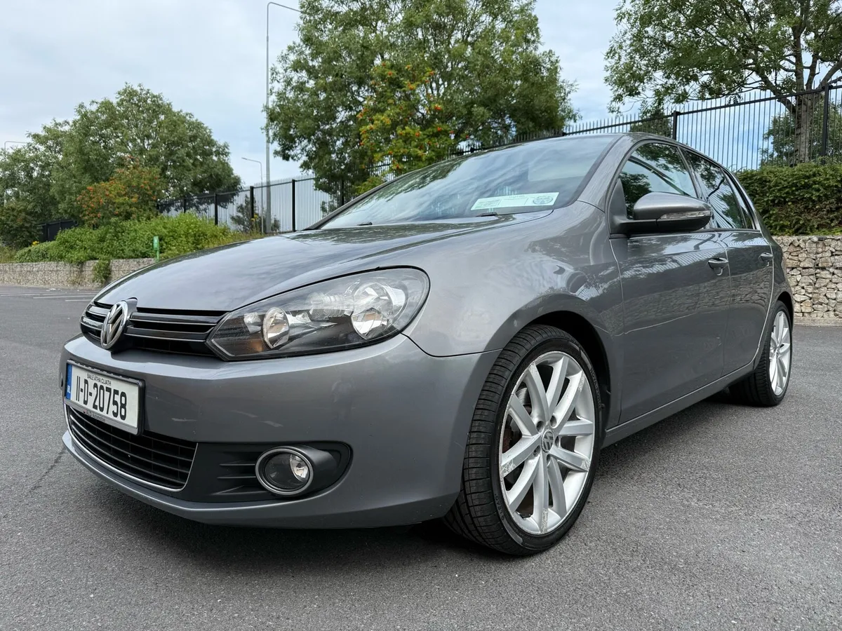 Volkswagen Golf 1.6 TDi (1 Owner Low Mileage) - Image 2
