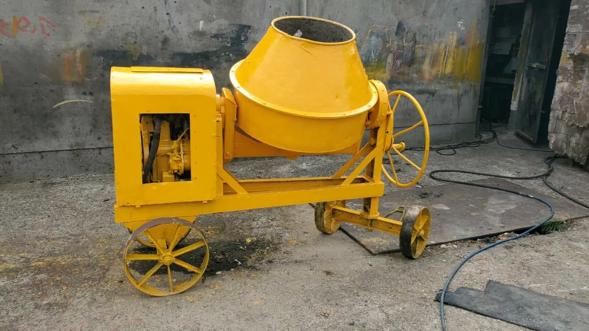 Cement mixer for sale - Image 1