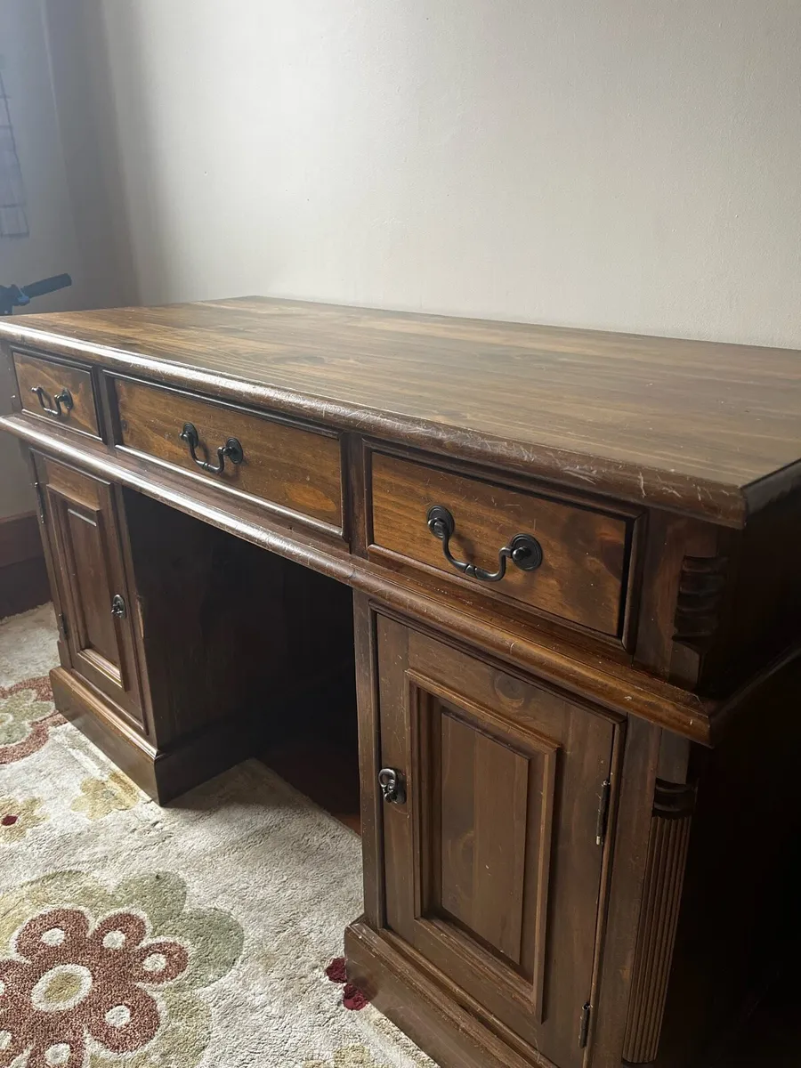 Desk - Image 2